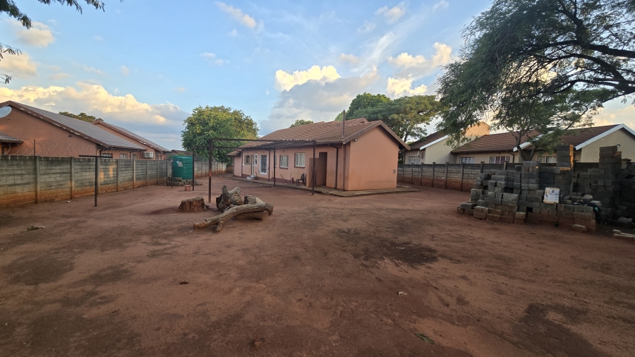 3 Bedroom Property for Sale in Geelhoutpark North West